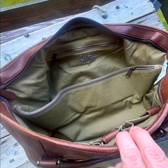 Vintage L.L. Bean Brown Leather Tote Bag – Style #0YV37 - Picture 10 of 16